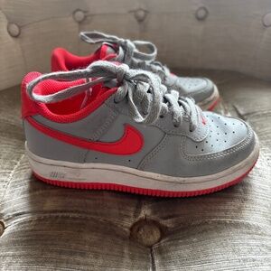 Nike Little Kids Air Force 1 Sneaker Preowned Boys Smoke Grey Crimson Size 11C